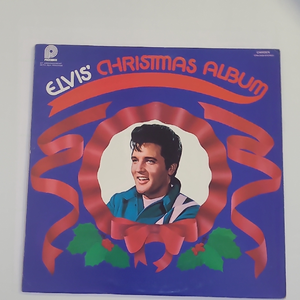 Elvis' Christmas Album Vinyl Record